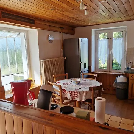 Vosgien Chez Capucine Et Mirabelle Xertigny